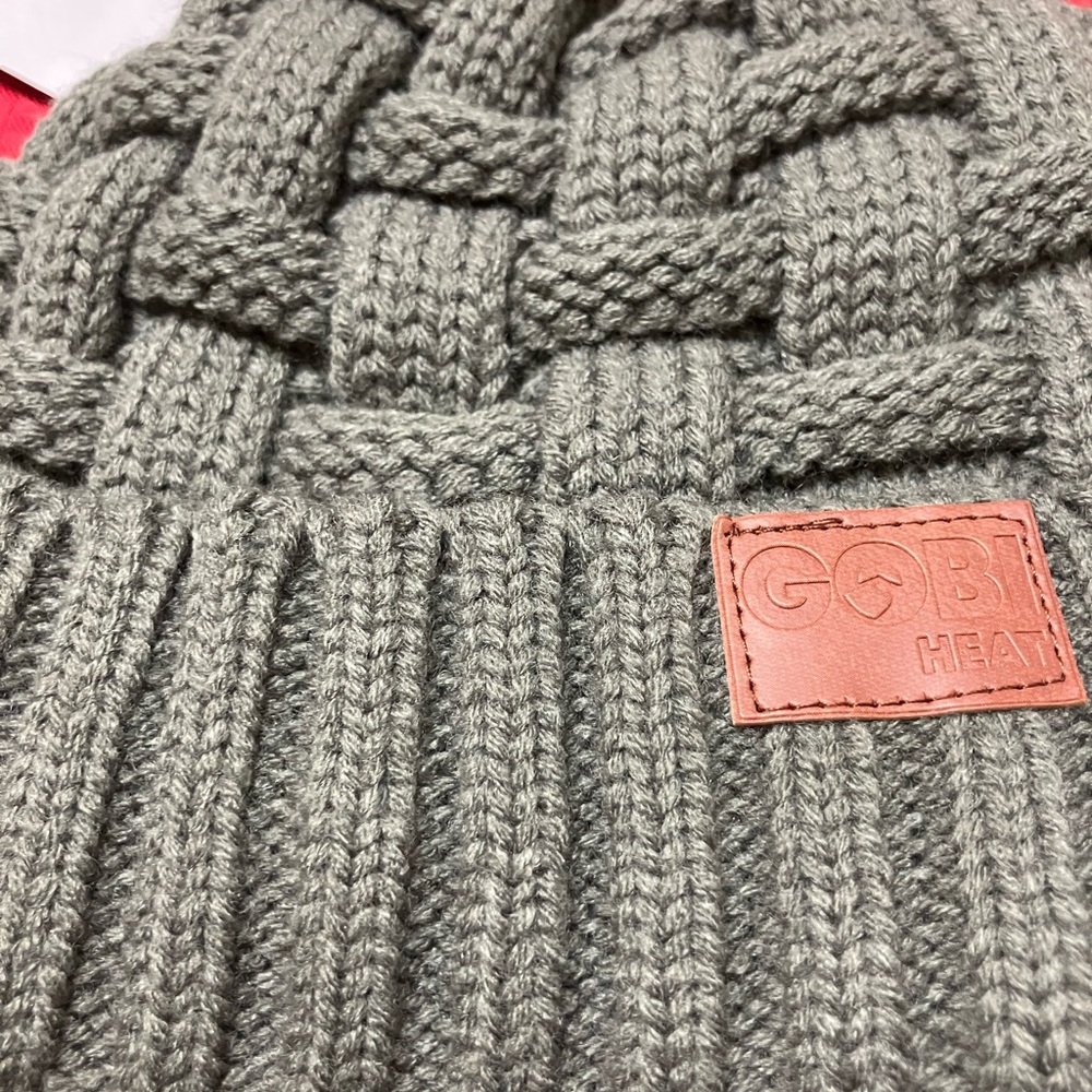 Cobi heated beanie Women’s gray knitted. NWOT